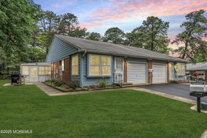 11 LEXINGTON DR A, WHITING, NJ