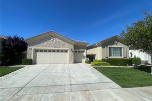 19365 GALLOPING HILL RD, APPLE VALLEY, CA