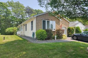 5148 VILLAGE CIR, BROOKHAVEN, NY