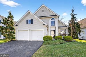 208 SUNFLOWER LN, PRINCETON JUNCTION, NJ