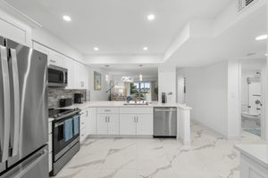 6936 HUNTINGTON LN 302, DELRAY BEACH, FL