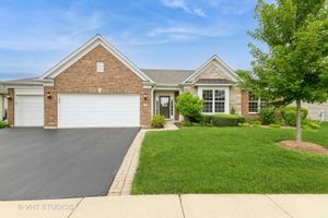 2472 VISTA TRL, ELGIN, IL