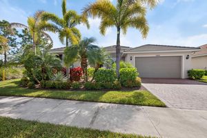10102 SW CYPRESS WOOD CT, PORT SAINT LUCIE, FL