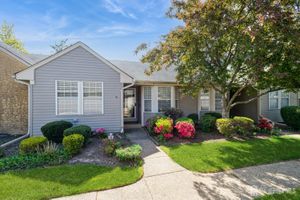 8D JOHN ADAMS CT, MONROE, NJ