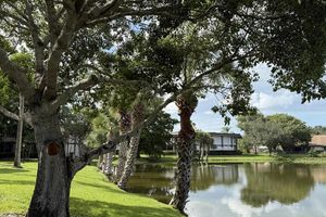 1 GREENWAY VLG 205, ROYAL PALM BEACH, FL