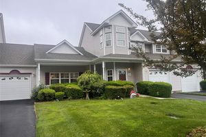 3804 AMEN COR, RIVERHEAD, NY