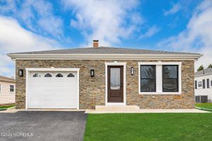 94 HYANNIS ST, TOMS RIVER, NJ
