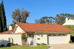 5149 MIEMBRO, LAGUNA WOODS, CA