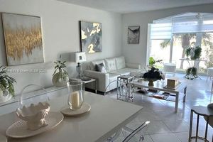 1025 SE 4TH AVE 106, DANIA BEACH, FL