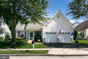 5 LARKSPUR DR, MARLTON, NJ
