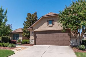 10104 SOUTHPOINT CT, DENTON, TX