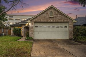 930 PEACH BLOSSOM DR, PEARLAND, TX