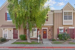3411 W MORROW DR UNIT 2, PHOENIX, AZ