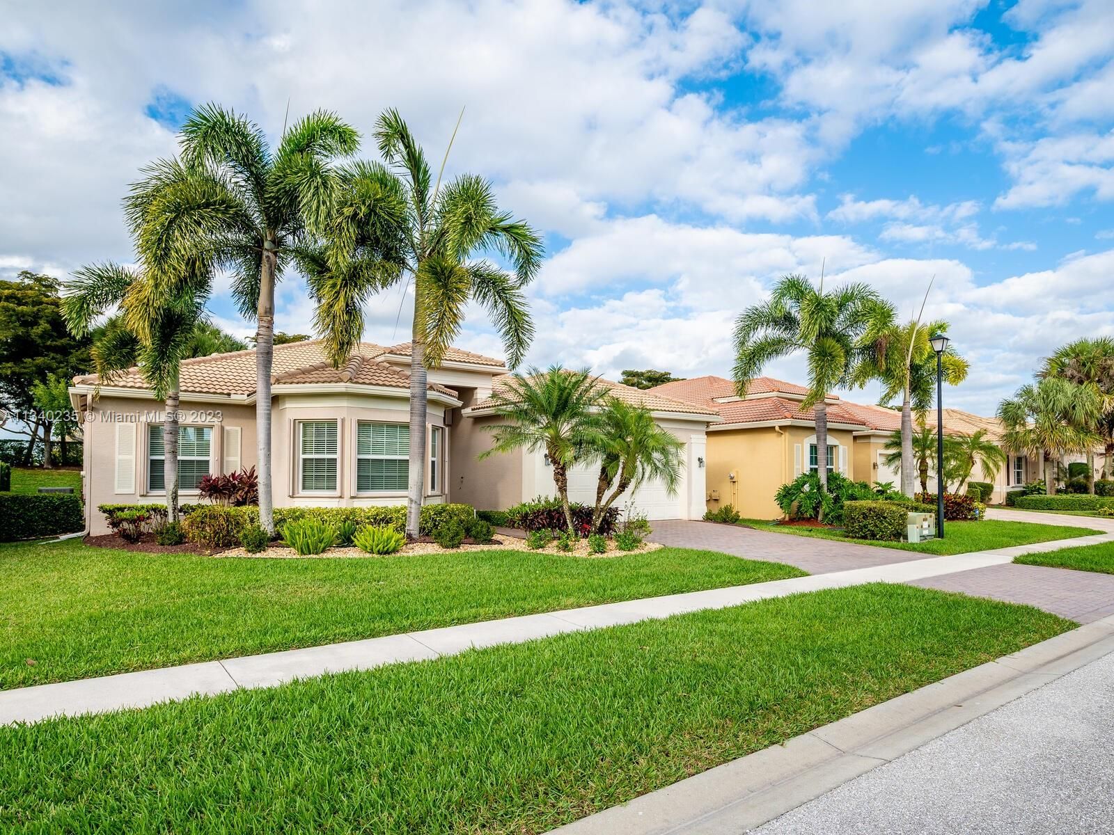 image of property at 9740 Dovetree Isle Dr