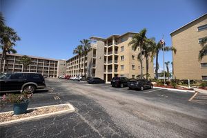 3647 LAKE BAYSHORE DR # 416, BRADENTON, FL