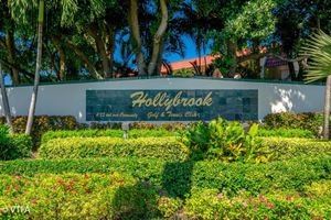 9511 N HOLLYBROOK LAKE DR 207, PEMBROKE PINES, FL