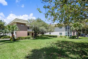 44 VISTA GARDENS TRL APT 206, VERO BEACH, FL