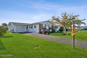 5 PHILLIPS RD, BRICK, NJ